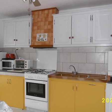 Rez De Chaussee Studio Climatise Dans Villa Aigues-Mortes Dış mekan fotoğraf