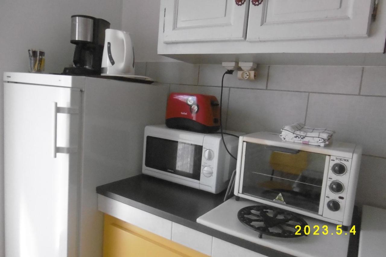 Rez De Chaussee Studio Climatise Dans Villa Aigues-Mortes Dış mekan fotoğraf